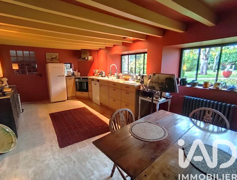 Maison - 218 m² - 6 pièces