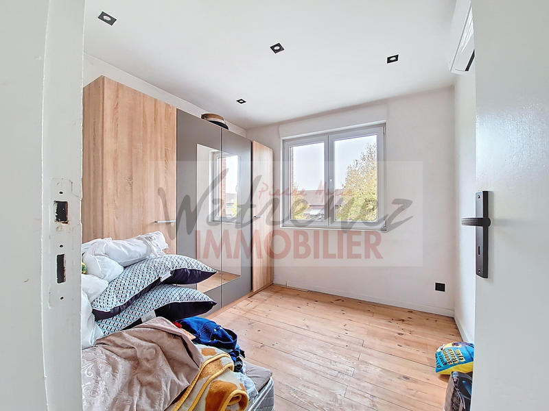 Maison - 90 m² - 5 pièces