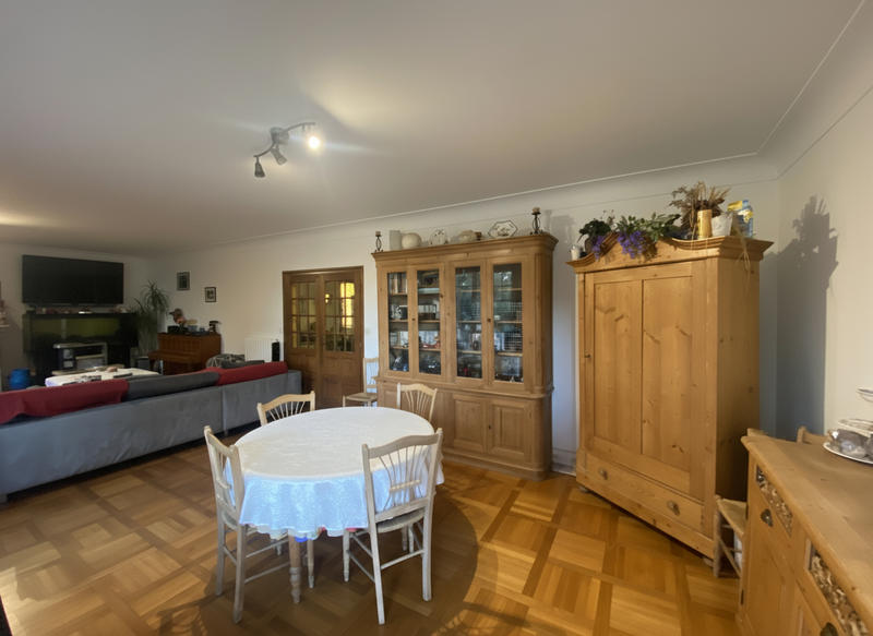 Maison - 205 m² - 8 pièces