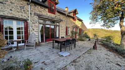 Fermette - 200 m² - 5 pièces