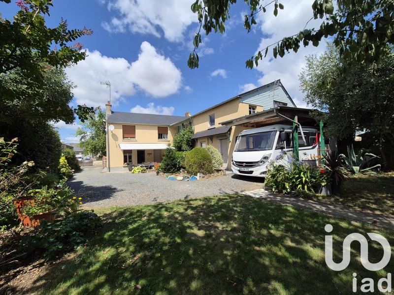 Maison - 243 m² - 8 pièces