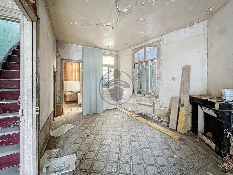 Maison - 93 m² - 5 pièces