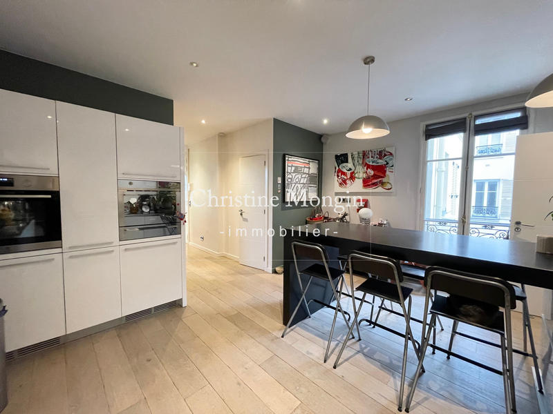 Appartement - 79 m² - 2 pièces