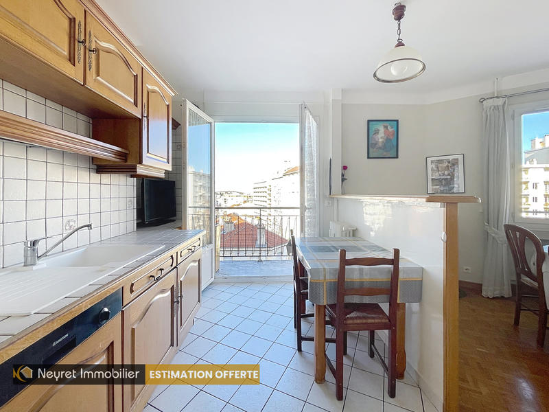 Appartement - 64 m² - 3 pièces