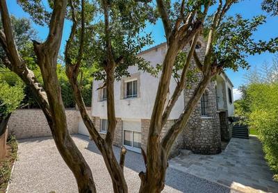 Villa - 230 m² - 7 pièces