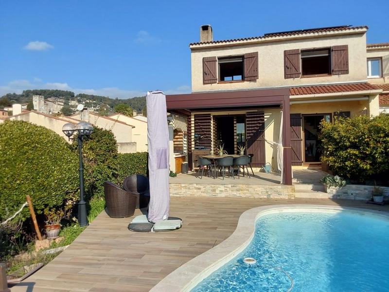 Maison - 130 m² - 5 pièces