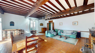 Maison - 536 m² - 13 pièces