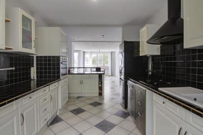 Appartement - 98 m² - 4 pièces