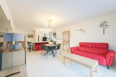 Appartement - 79 m² - 3 pièces