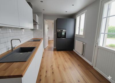 Maison - 92 m² - 4 pièces