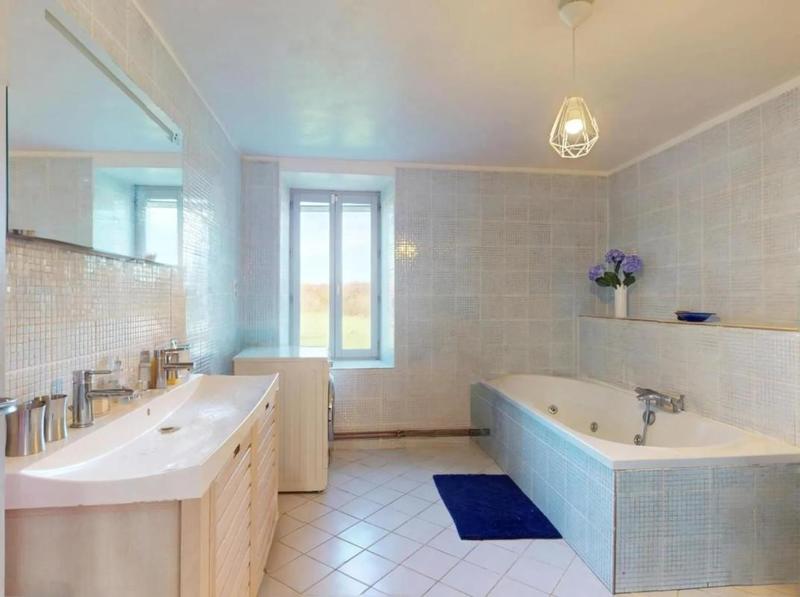 Maison - 320 m² - 7 pièces