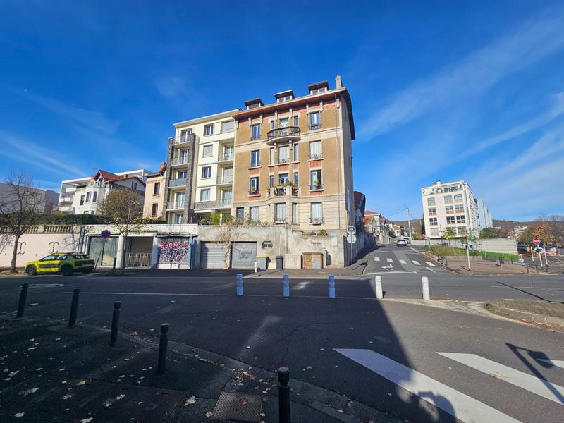 Appartement - 76 m² - 4 pièces