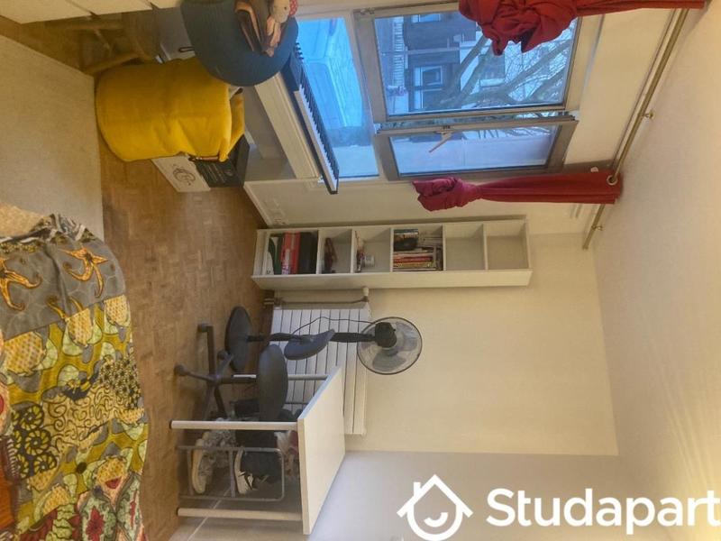 Chambre - 14 m² - 1 pièce