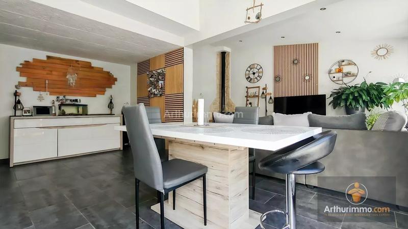 Maison - 105 m² - 6 pièces