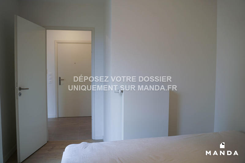 Chambre - 9 m² - 5 pièces