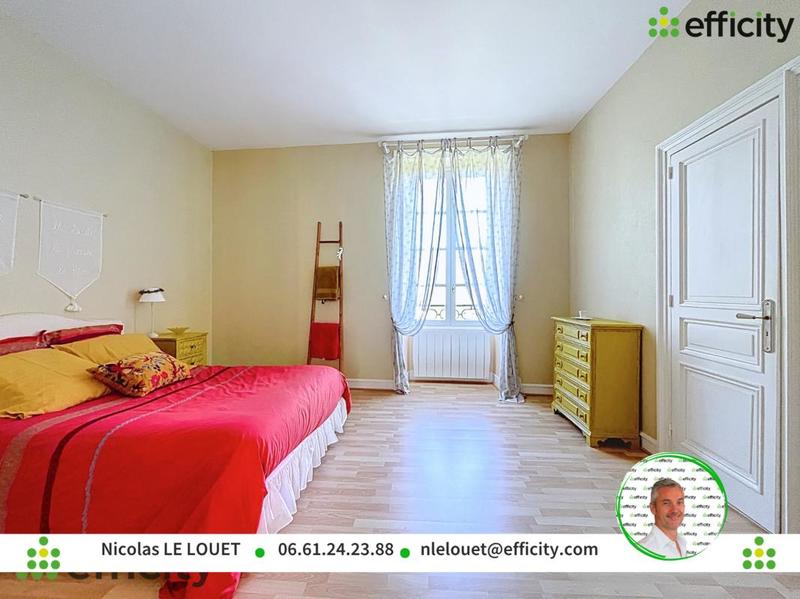 Demeure - 290 m² - 10 pièces