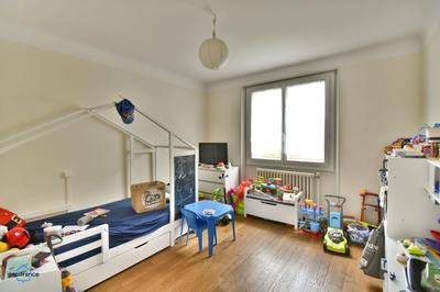 Maison - 84 m² - 4 pièces