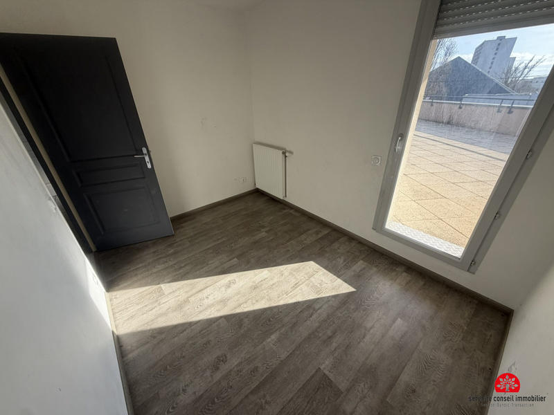 Appartement - 98 m² - 5 pièces