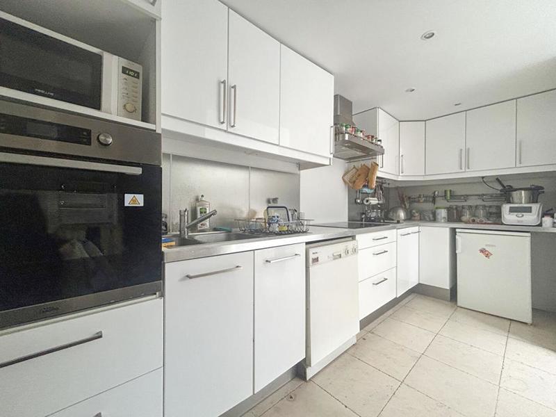 Maison - 213 m² - 6 pièces