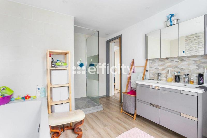 Maison - 153 m² - 6 pièces