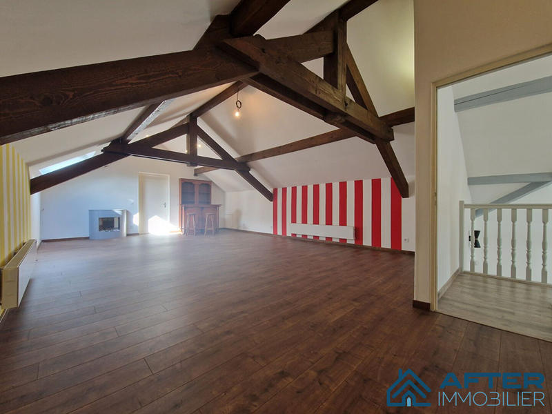 Maison - 259 m² - 7 pièces