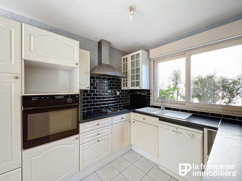 Maison - 93 m² - 5 pièces