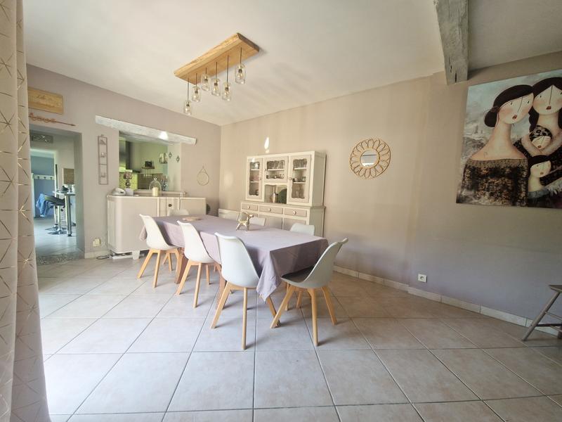 Maison - 167 m² - 6 pièces