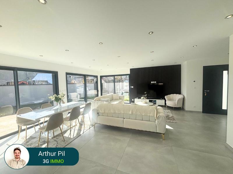 Maison - 125 m² - 5 pièces