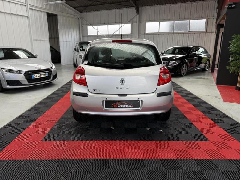 Renault Clio 1.5 dCi 85 Ch Bv Quickshift Dynamique - Garantie 6 Mois