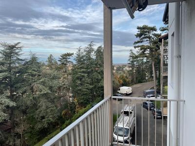 Appartement - 79 m² - 3 pièces