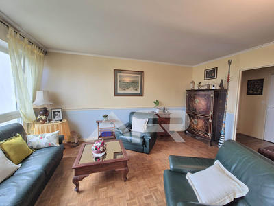 Appartement - 92 m² - 5 pièces