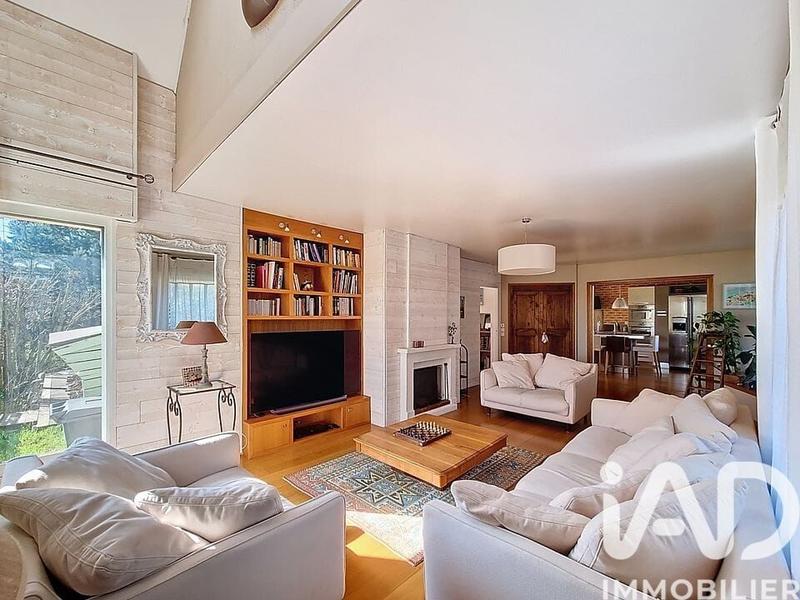 Maison - 186 m² - 7 pièces