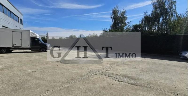 Entrepôt - 788 m²