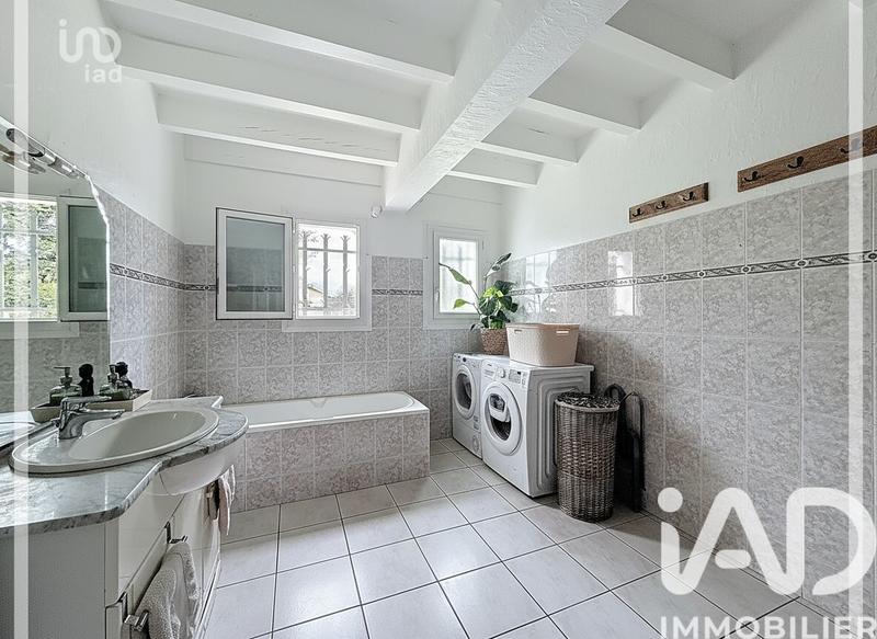 Maison - 177 m² - 8 pièces