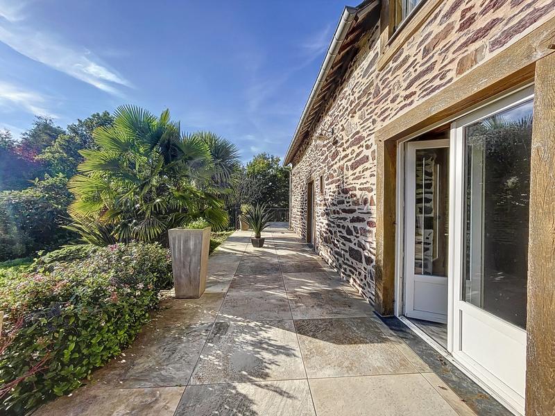 Manoir - 404 m² - 11 pièces