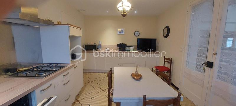 Maison traditionnelle - 92 m² - 4 pièces