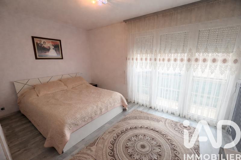 Appartement - 99 m² - 5 pièces