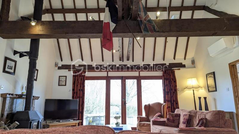 Propriété - 285 m² - 12 pièces