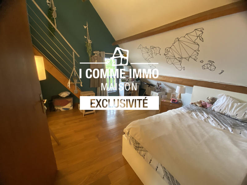 Maison - 275 m² - 15 pièces