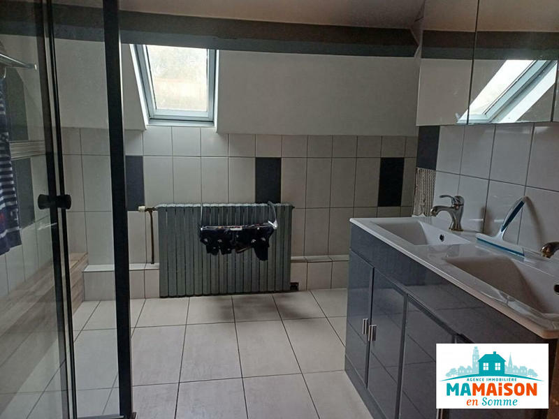 Maison - 198 m² - 9 pièces