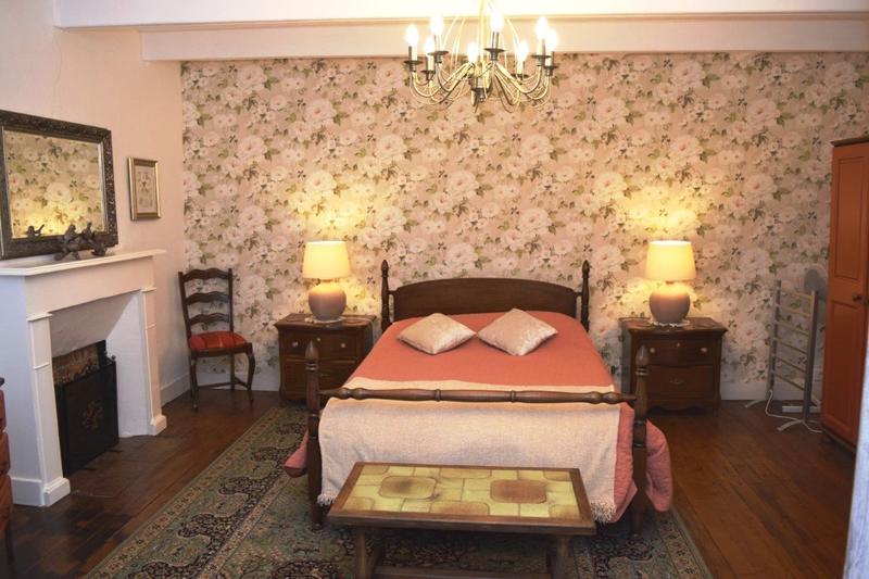 Maison - 168 m² - 8 pièces