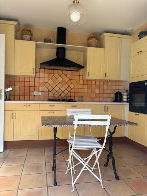 Maison - 269 m² - 11 pièces