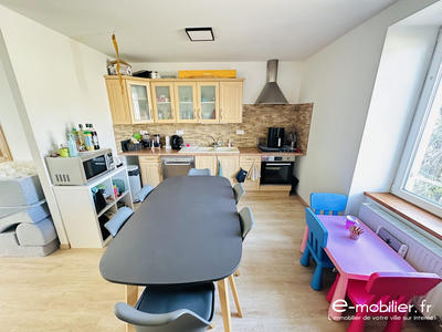 Maison - 90 m² - 4 pièces
