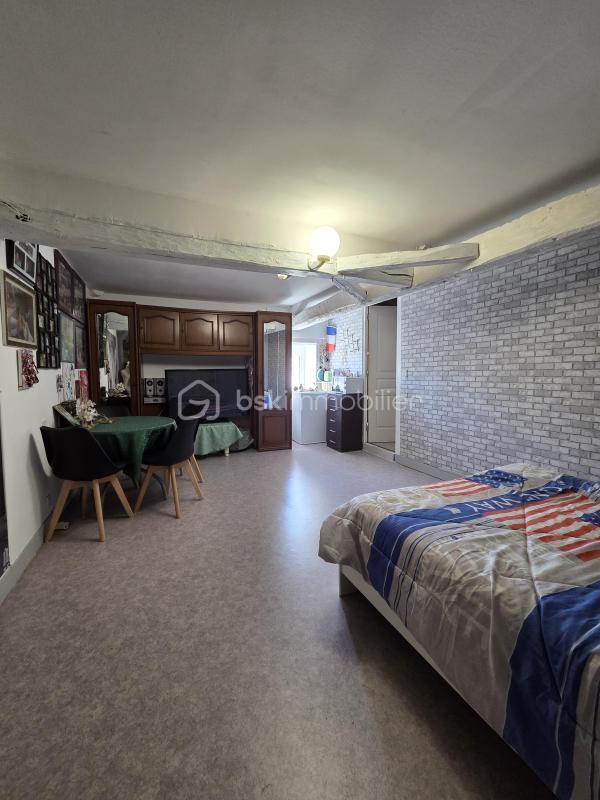 Propriété - 245 m² - 7 pièces