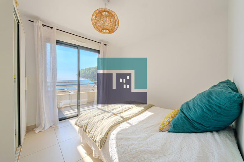 Appartement - 99 m² - 4 pièces