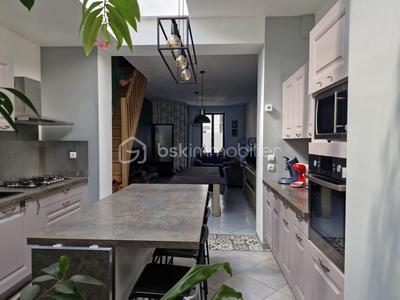 Maison - 77 m² - 5 pièces