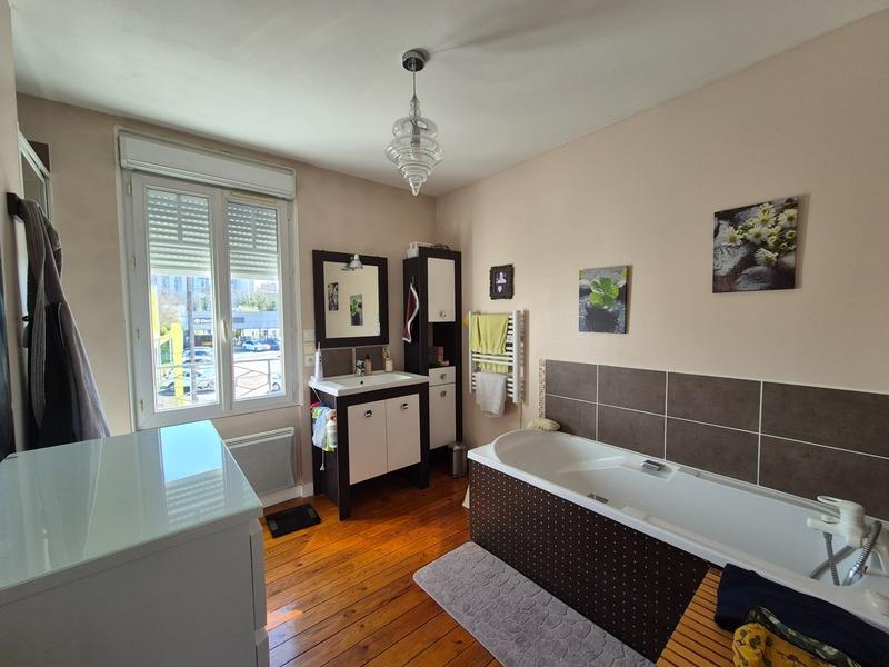 Maison - 112 m² - 6 pièces