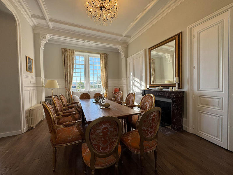 Château - 388 m² - 14 pièces
