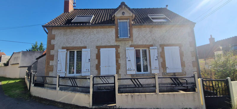 Maison - 216 m² - 6 pièces