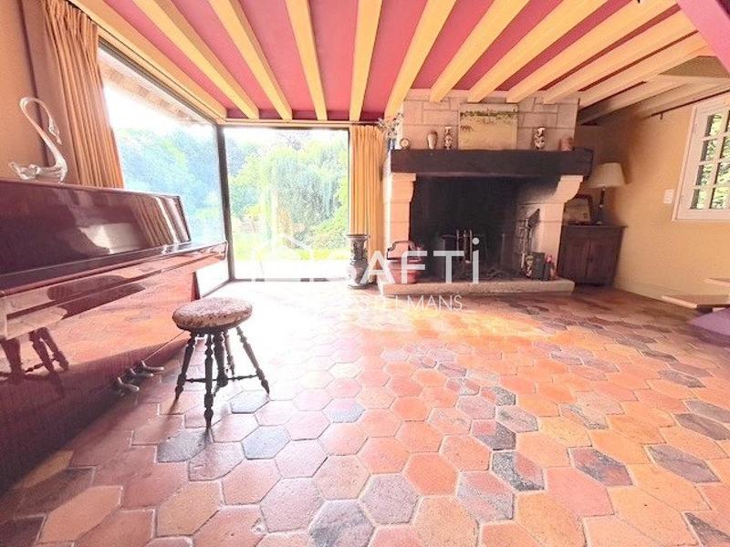 Propriété - 203 m² - 9 pièces